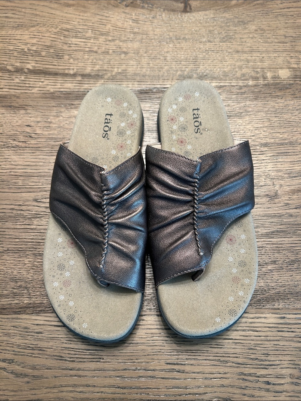 Taos Footwear Gift 2 Metallic Brown Slide Sandals - NWOB